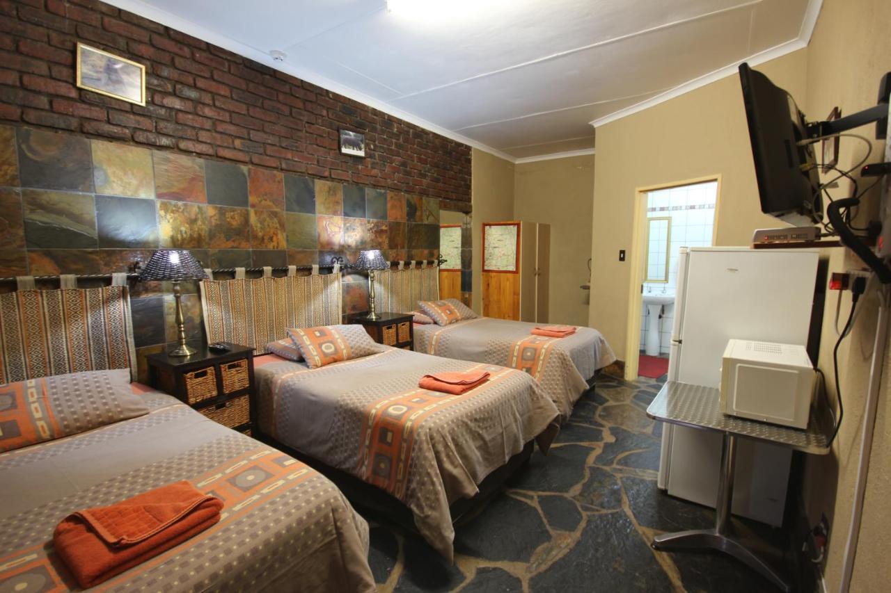 Ingwe Guesthouse Mbombela Exterior foto